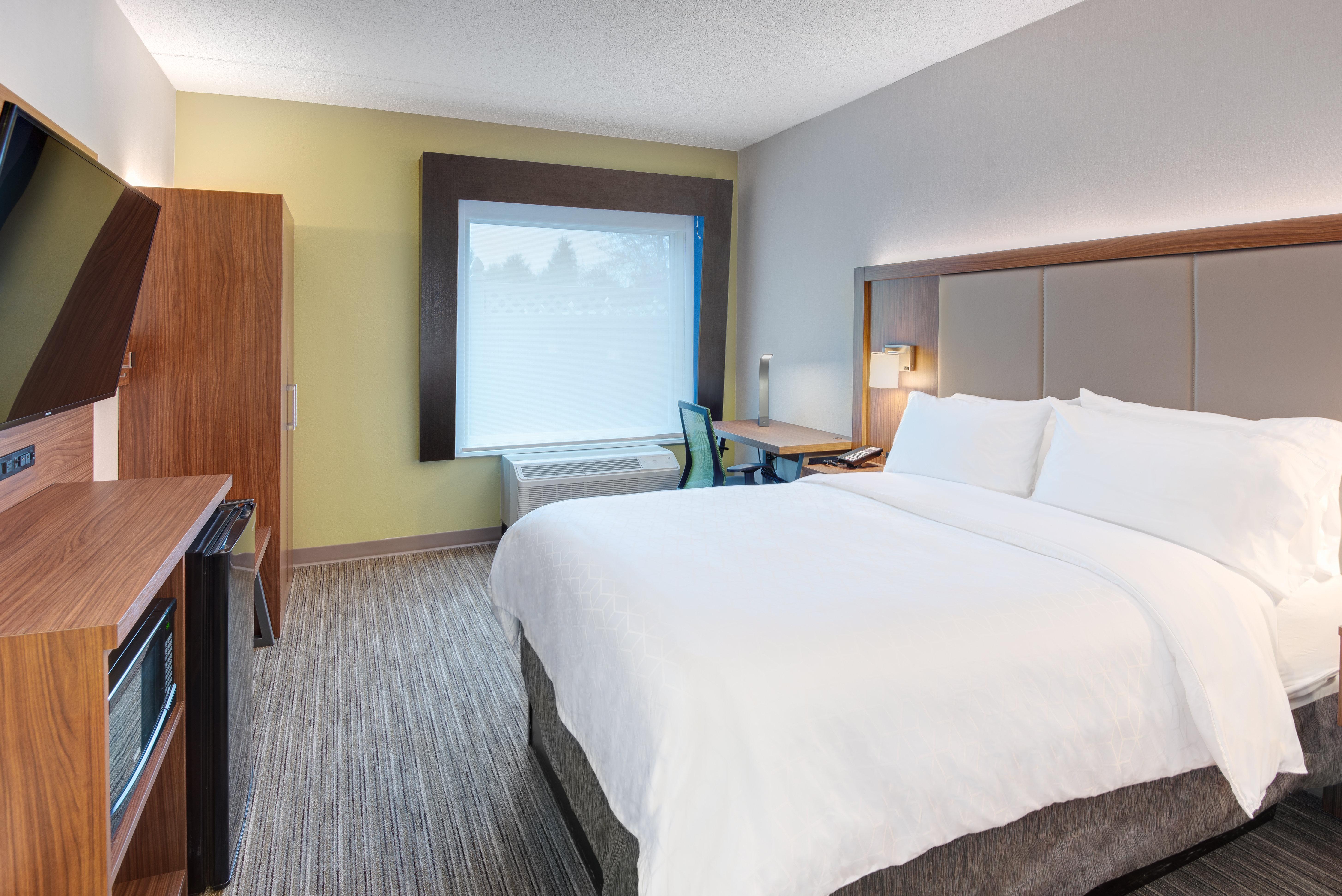 Holiday Inn Express & Suites West Long Branch - Eatontown By Ihg Exterior foto