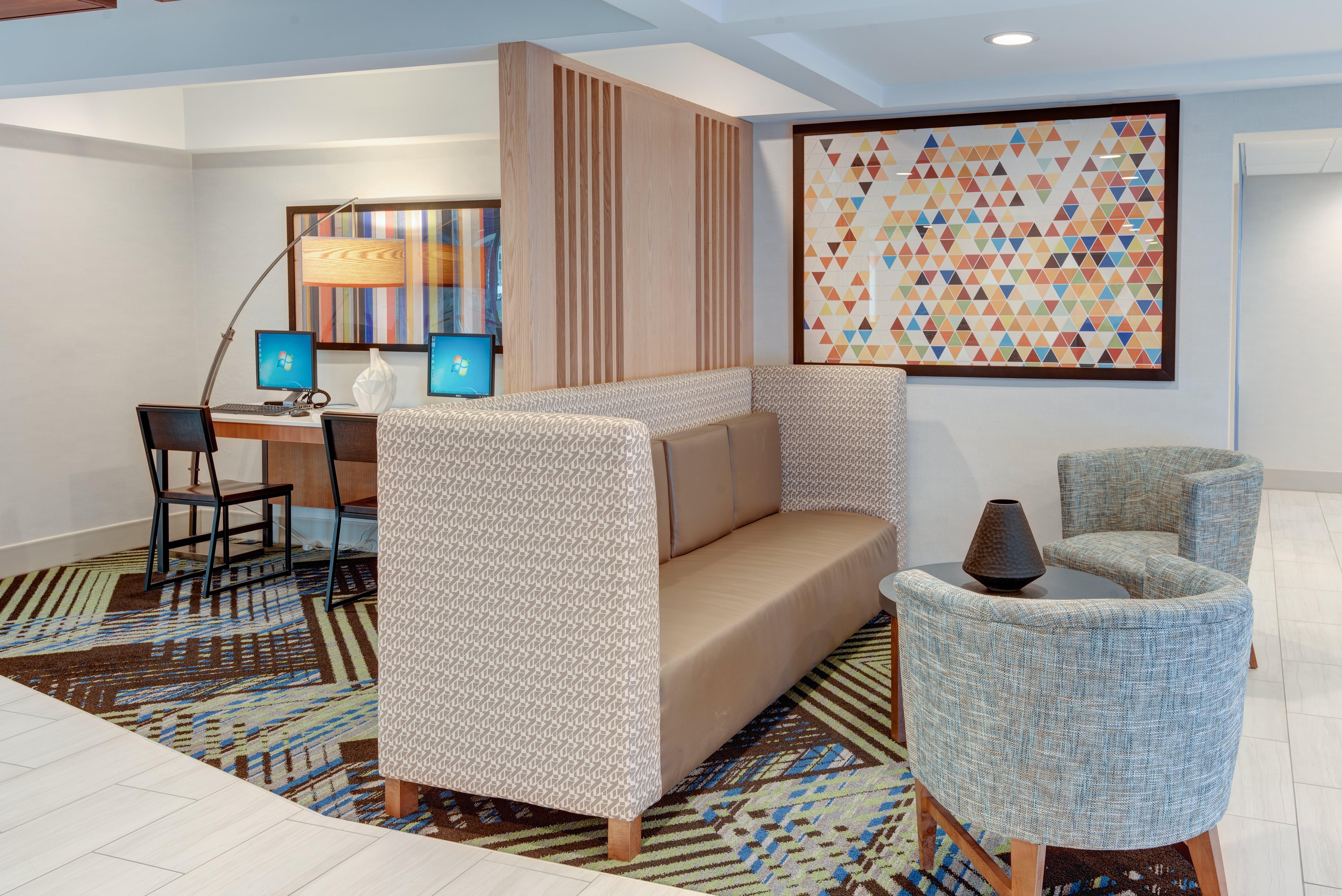 Holiday Inn Express & Suites West Long Branch - Eatontown By Ihg Exterior foto