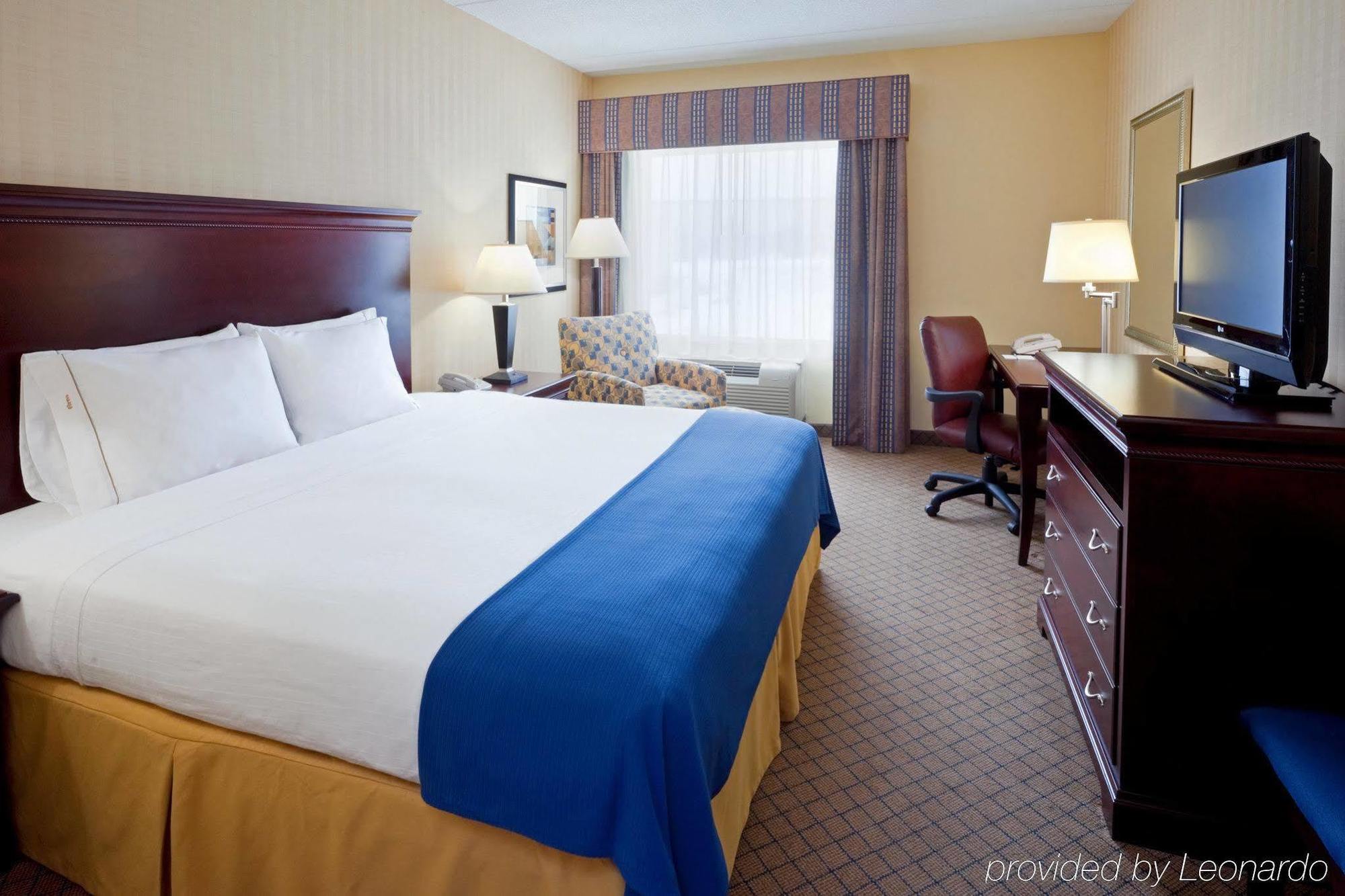 Holiday Inn Express & Suites West Long Branch - Eatontown By Ihg Cameră foto