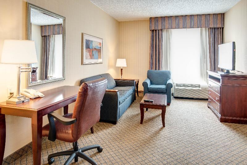 Holiday Inn Express & Suites West Long Branch - Eatontown By Ihg Exterior foto