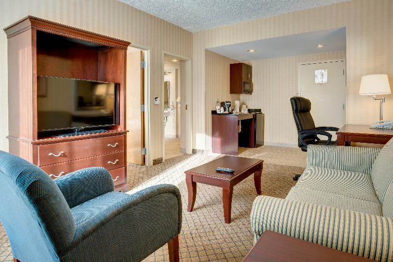 Holiday Inn Express & Suites West Long Branch - Eatontown By Ihg Exterior foto